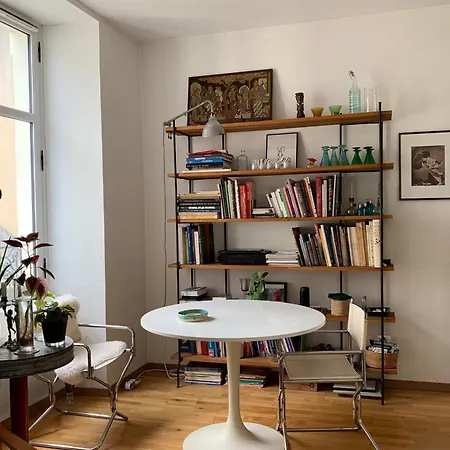 Apartment Bright - Old Renovated Building *