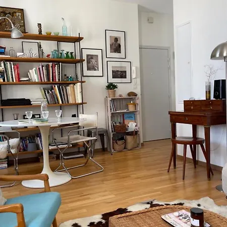 Bright - Old Renovated Building Apartament *